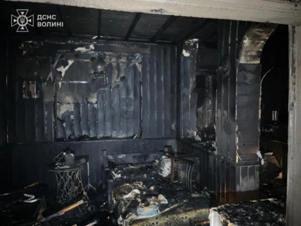У Володимирі в житловому будинку сталася пожежа: рятувальники виявили тіла двох загиблих1
