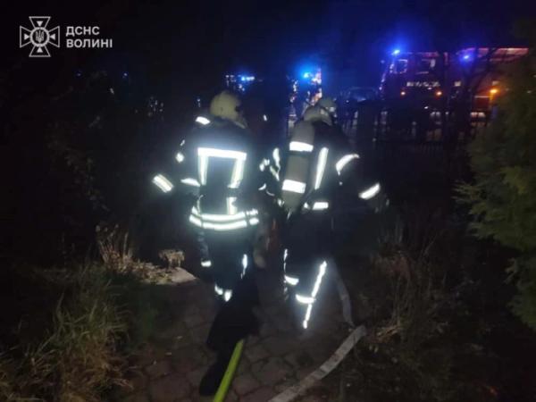 У Володимирі в житловому будинку сталася пожежа: рятувальники виявили тіла двох загиблих3