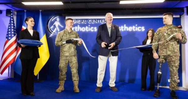 У Києві відкрили центр протезування MCOP У Києві відкрили центр протезування MCOP