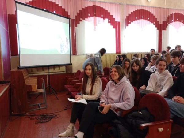 Від служби до мирного життя: ветерани поділилися досвідом із ліцеїстами Луцька6