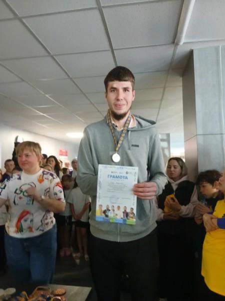 Вихованці Рівненської облшколи осіб із інвалідністю вибороли 23 медалі на першості Полтавщини з плавання3