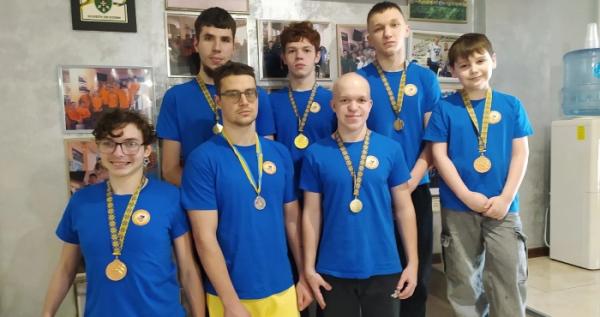 Вихованці Рівненської облшколи осіб із інвалідністю вибороли 23 медалі на першості Полтавщини з плавання Вихованці Рівненської облшколи осіб із інвалідністю вибороли 23 медалі на першості Полтавщини з плавання