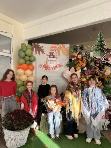 Вже третій рік поспіль: Радивилівська громада провела благодійні шкільні ярмарки для підтримки захисників1