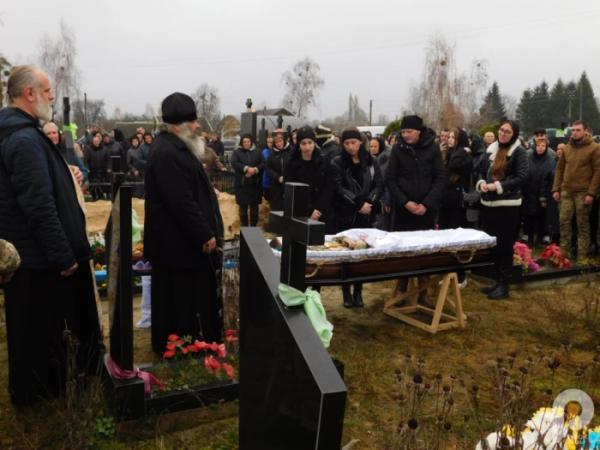 Зарічненська громада провела в останню путь 26-річного прикордонника Івана Шульжика з Соломира10