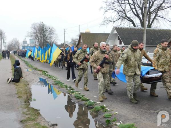 Зарічненська громада провела в останню путь 26-річного прикордонника Івана Шульжика з Соломира5