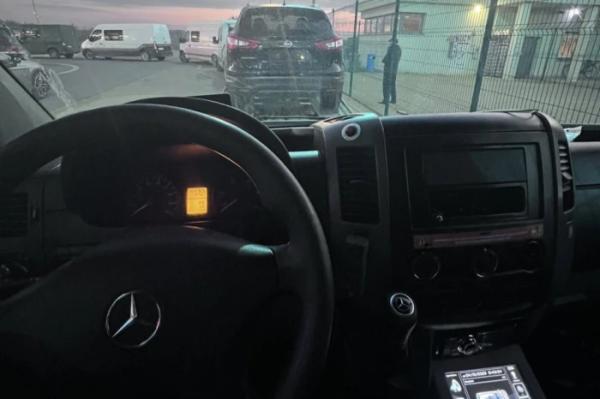 Завдяки ініціативі з Рожищенщини «Разом – ми сила!» для 147 бригади передали евакуаційний Mercedes Sprinter5