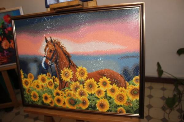 Дубенчанин Богдан Свінтозельський презентував виставку картин у Міжнародний день людей з інвалідністю5