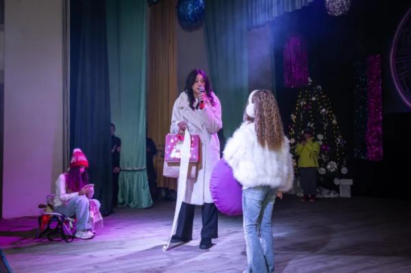 Історія про диво, яке потрібно врятувати: у Рожищі відбулась прем'єра вистави «Нейро-Різдво»20