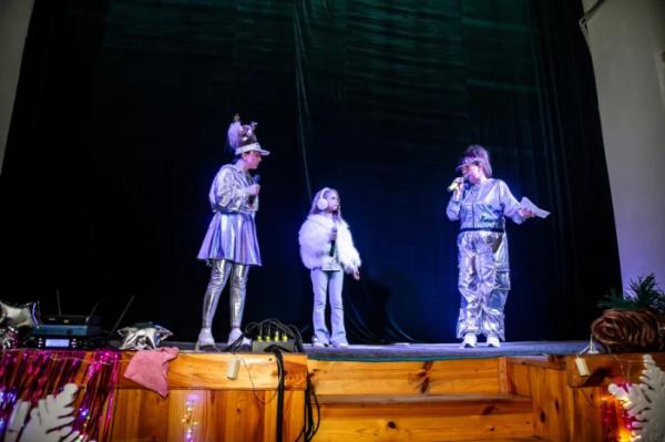 Історія про диво, яке потрібно врятувати: у Рожищі відбулась прем'єра вистави «Нейро-Різдво»17