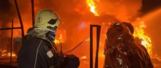 Як у Ковелі рятувальники ліквідували пожежу після російської атаки