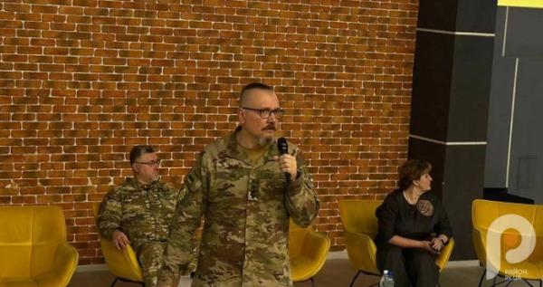 Якщо вистоїть Україна – вистоїть Європа: офіцер «Азову» у ЛНТУ про перспективи Третьої світової Якщо вистоїть Україна – вистоїть Європа: офіцер «Азову» у ЛНТУ про перспективи Третьої світової