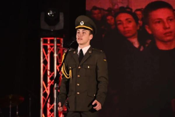Ліцеїст з Острога здобув нагороду на всеукраїнському фестивалі військово-патріотичного мистецтва3