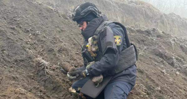 Сапер за роботою