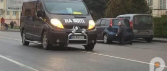 Під «Плине кача» додому на вічний спочинок повернувся воїн Роман Лєсняк із Волосківець