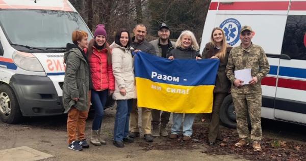 Польський подарунок для фронту: волонтери з Рожищенщини збирають гроші, щоб полагодити евакуаційні авто Польський подарунок для фронту: волонтери з Рожищенщини збирають гроші, щоб полагодити евакуаційні авто