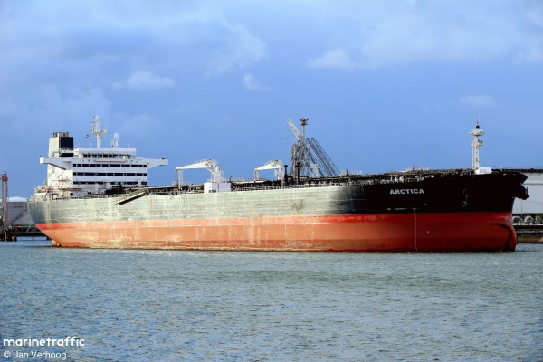 Порушення ембарго на імпорт російської сирої нафти з Балтійського моря до ЄС у жовтні 2025 року (база даних)0