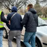 Рівненський міський суд виніс вирок зловмиснику за пограбування місцевого жителя