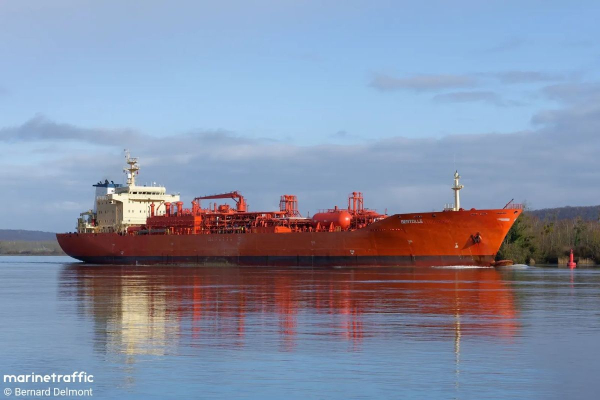 Російські нафтопродукти з Балтики до країн ЄС, США та до рейдових перевалок за вересень 2025 року0