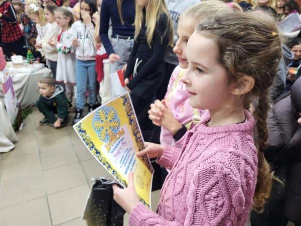 У Ковелі діє виставка «Зимовий калейдоскоп. З вірою у Перемогу!»20