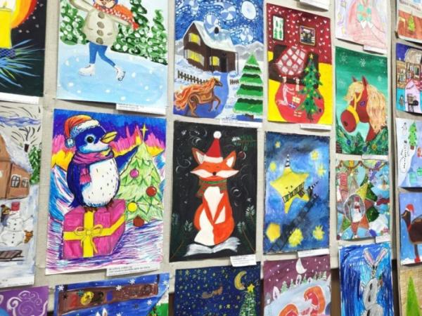 У Ковелі діє виставка «Зимовий калейдоскоп. З вірою у Перемогу!»7