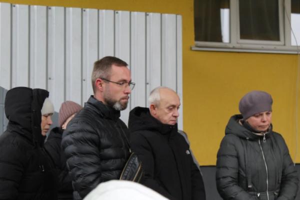 У Квасилові на фасаді ліцею відкрили меморіальну дошку захиснику Андрію Гришкевичу6