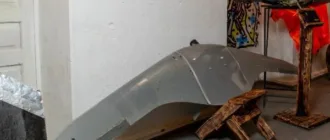 У Миколаєві презентували виставку ворожих дронів, збитих воїнами 208-ї зенітної ракетної Херсонської бригади