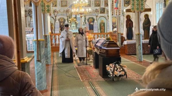 У Нововолинську попрощалися із військовим Олегом Головенком3