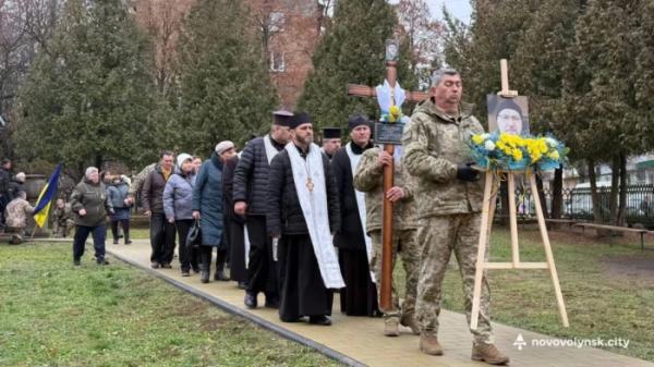 У Нововолинську попрощалися із військовим Олегом Головенком5