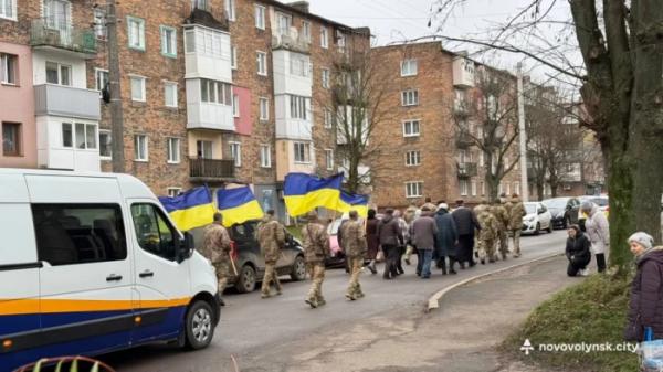 У Нововолинську попрощалися із військовим Олегом Головенком4