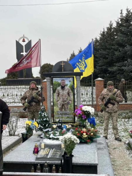 У Павлівці вшанували пам’ять загиблого захисника Олексія Мельничука4