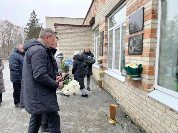 У Павлівці вшанували пам’ять загиблого захисника Олексія Мельничука7