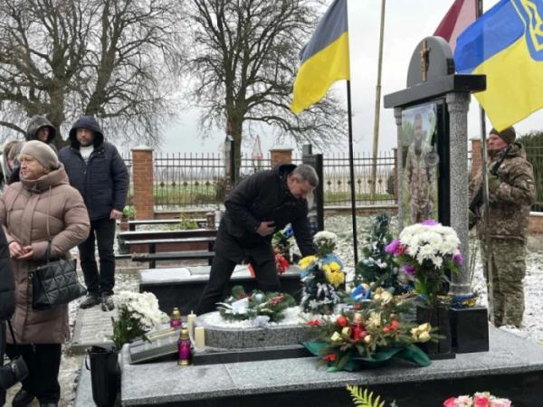 У Павлівці вшанували пам’ять загиблого захисника Олексія Мельничука5