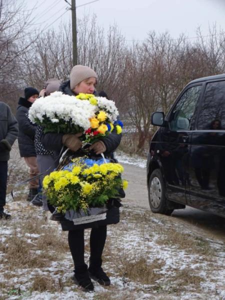 У селі Ловище попрощалися із захисником Богданом Ігнатюком26