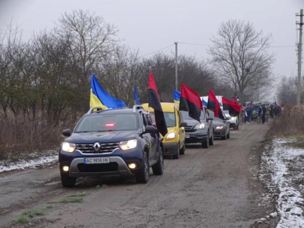 У селі Ловище попрощалися із захисником Богданом Ігнатюком22
