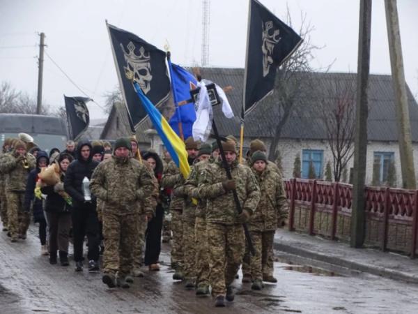 У селі Радовичі попрощалися із захисником Віктором Сохацьким13