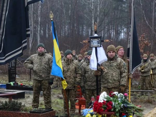 У селі Радовичі попрощалися із захисником Віктором Сохацьким39