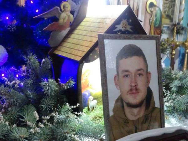 У селі Радовичі попрощалися із захисником Віктором Сохацьким18