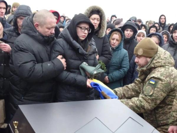 У селі Радовичі попрощалися із захисником Віктором Сохацьким51