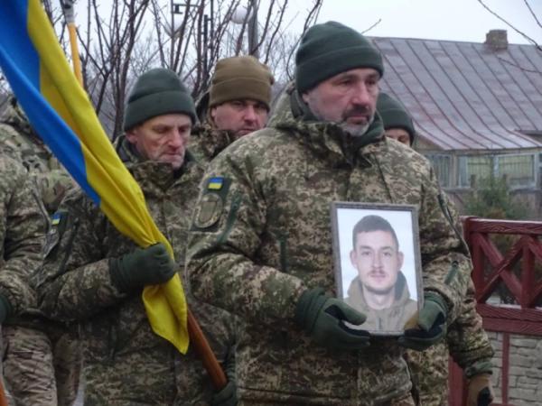 У селі Радовичі попрощалися із захисником Віктором Сохацьким11