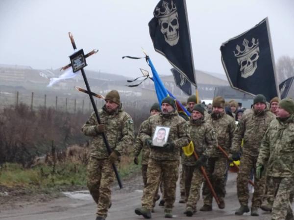 У селі Радовичі попрощалися із захисником Віктором Сохацьким27