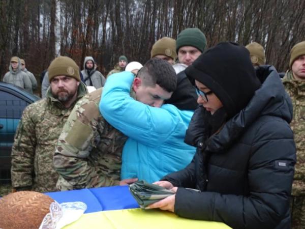 У селі Радовичі попрощалися із захисником Віктором Сохацьким41