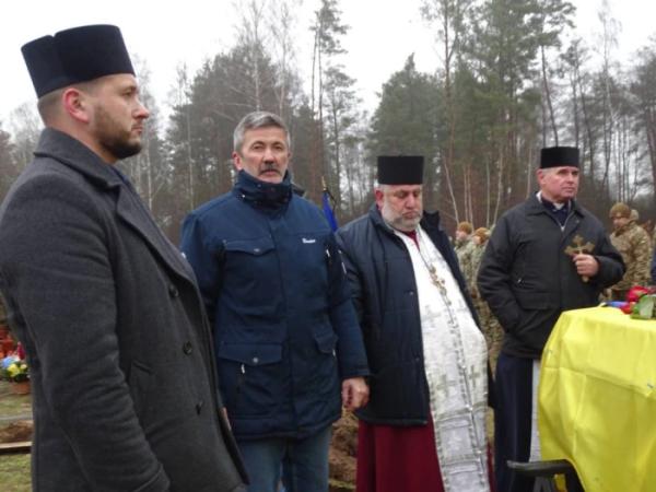 У селі Радовичі попрощалися із захисником Віктором Сохацьким43