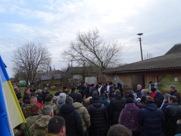 У селі Турія попрощалися із захисником Станіславом Столяруком4