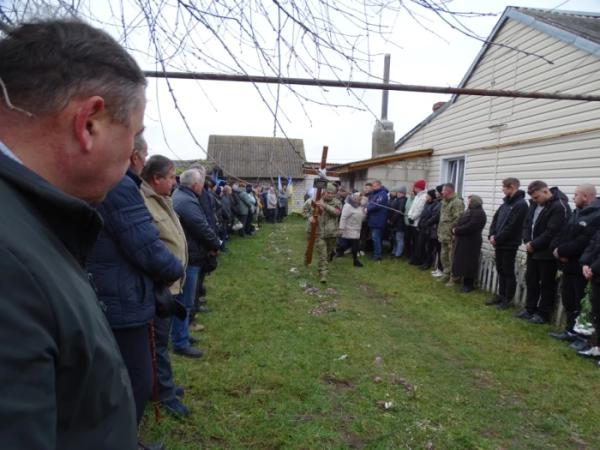 У селі Турія попрощалися із захисником Станіславом Столяруком9