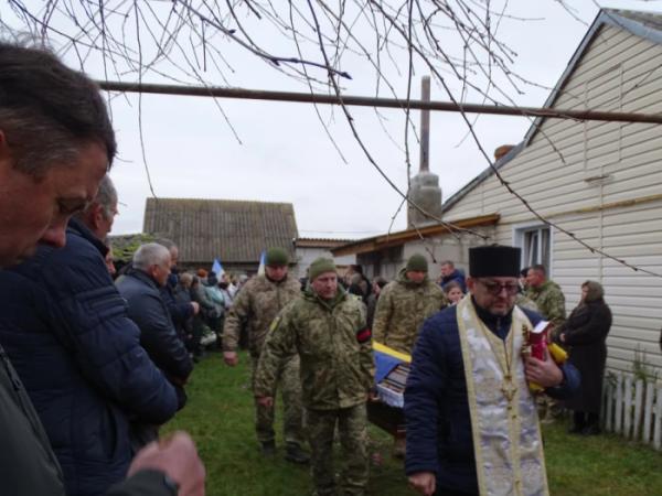 У селі Турія попрощалися із захисником Станіславом Столяруком11