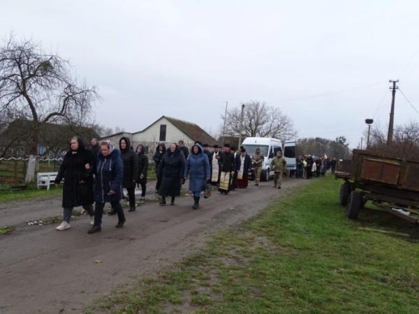 У селі Турія попрощалися із захисником Станіславом Столяруком18
