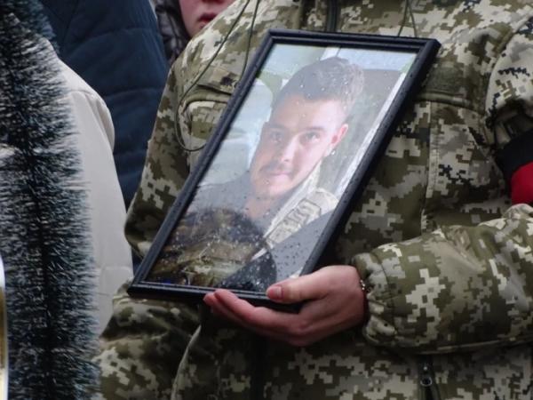 У селі Турія попрощалися із захисником Станіславом Столяруком26