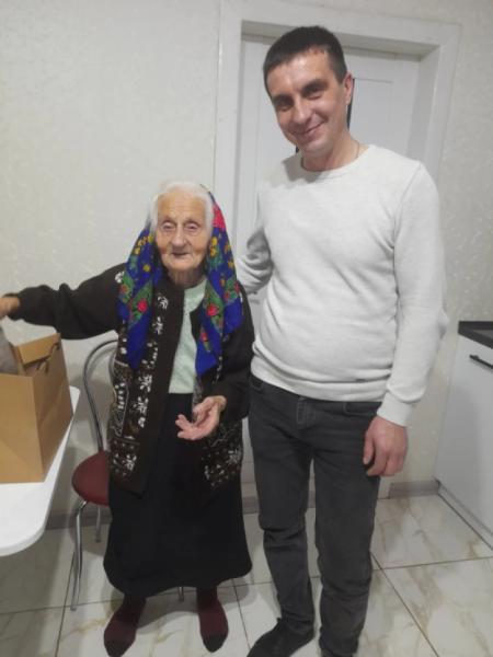 У Старовижівській громаді довгожительку привітали з 90-річчям1