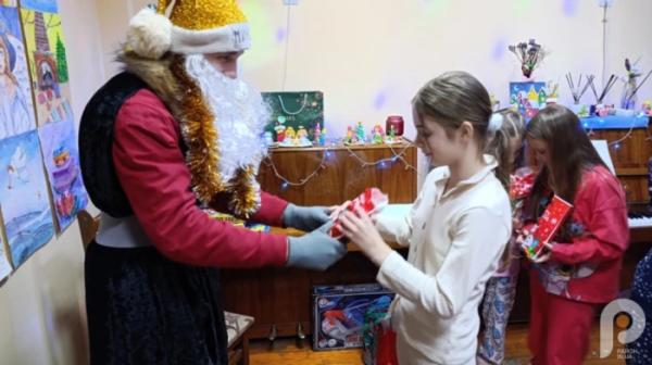 У Свалявській школі мистецтв відбулась тематична вечірка до дня Святого Миколая