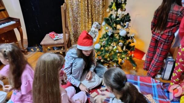 У Свалявській школі мистецтв відбулась тематична вечірка до дня Святого Миколая
